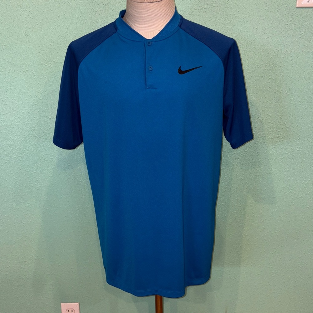 Nike Men's blue no collar golf shirt.  Large.  Great condition.